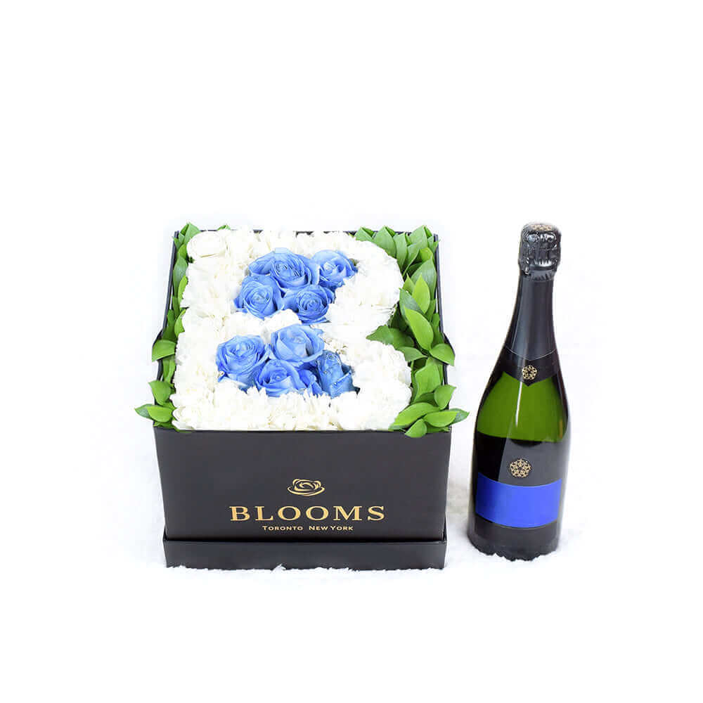 Blue and White Roses Champagne – how the gift is presented