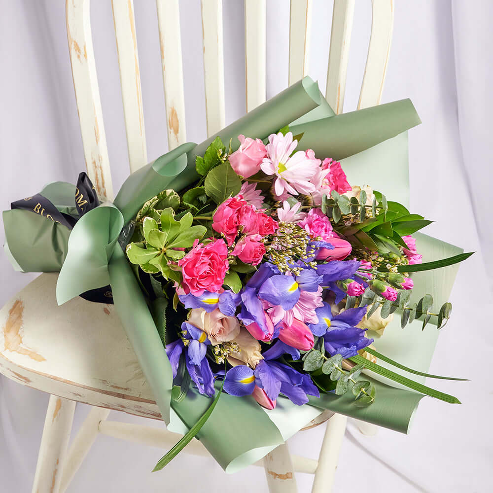 Connecticut Flower Delivery - Connecticut Flower Gifts - Violet Fantasy Mixed Iris Bouquet