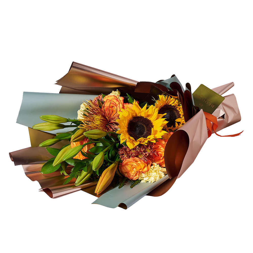 Autumnal Sunflower and Rose Bouquet – how the gift is presented