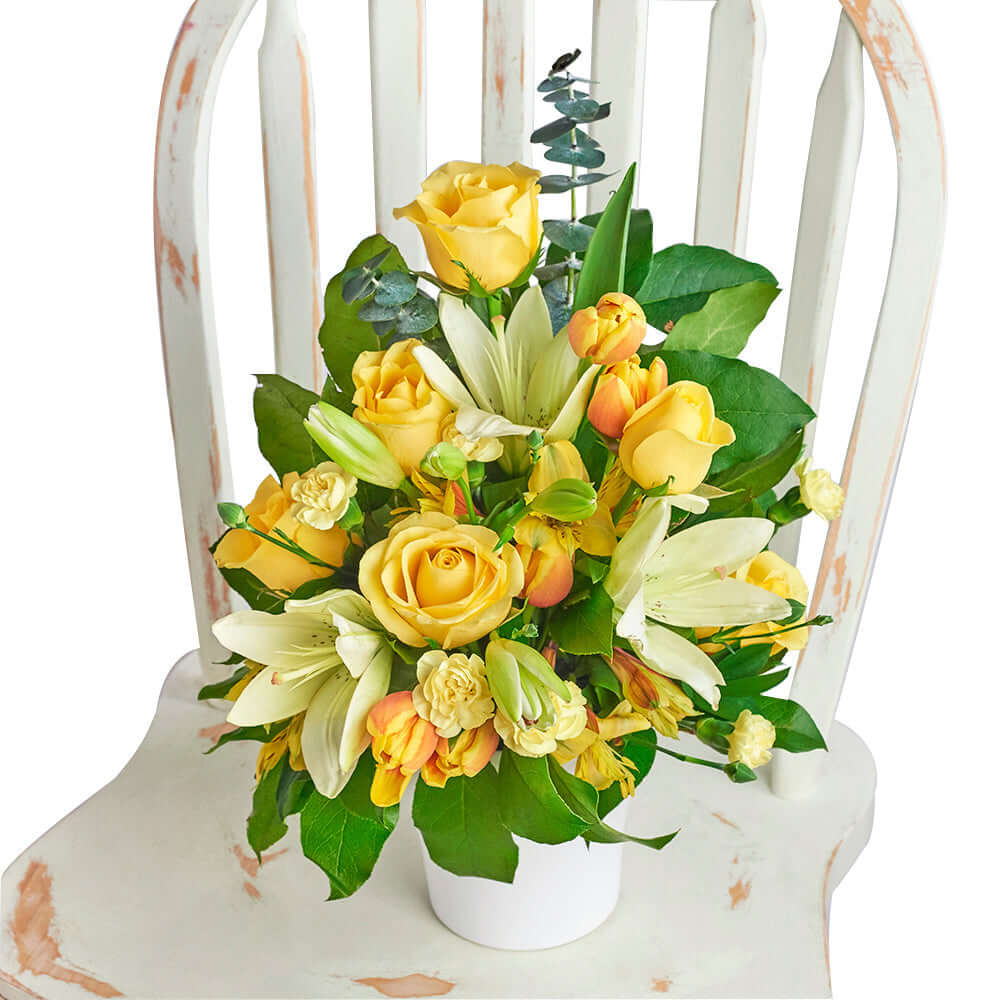Connecticut Flower Delivery - Connecticut Flower Gifts - Gold &amp; Cream Mixed Arrangement