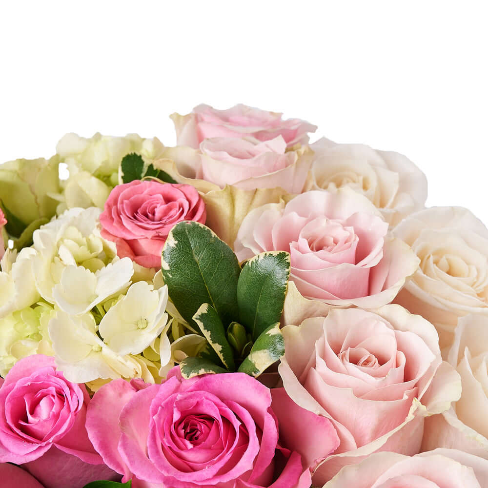 Floral Heart-Shaped Gift Box – how the gift is presented