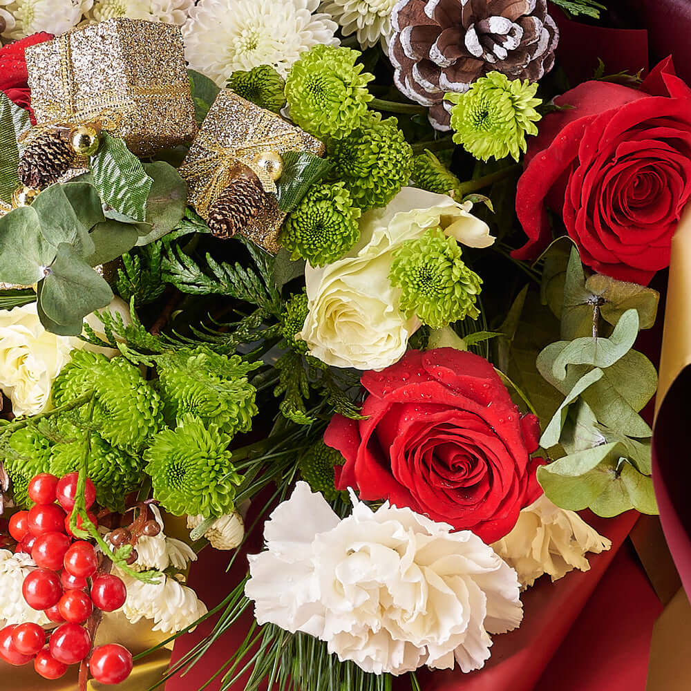 Mixed floral bouquet, Mixed flower arrangement, Mixed Flower Bouquet, Flower Bouquet, Floral Gift, Floral Arrangement, holiday, christmas, Mixed Roses Bouquet, Rose, Rose Arrangement, Rose Bouquet, Set 24017-2021, holiday rose delivery, delivery holiday rose, christmas bouquet Connecticut , Connecticut christmas bouquet, Connecticut