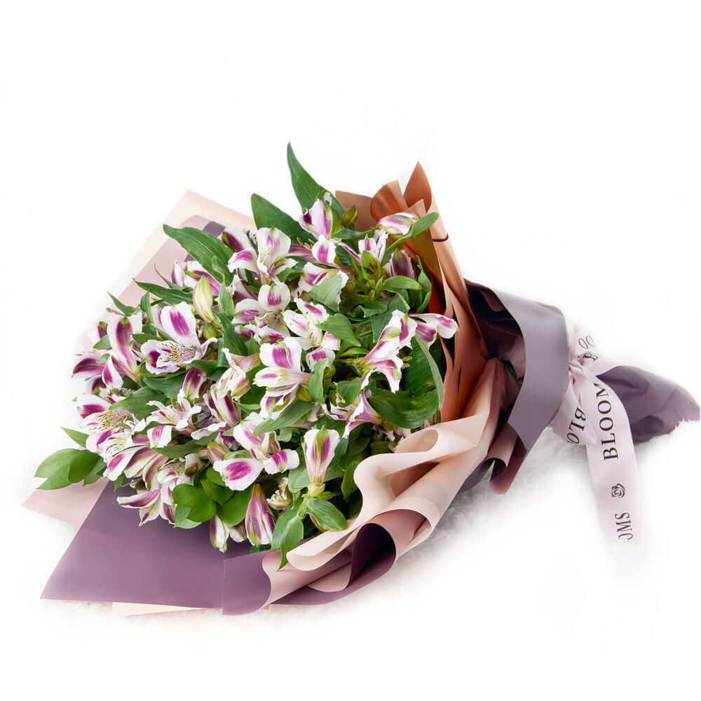 Ivory Dreams Lily Bouquet from Connecticut Blooms - Flower Gift - Connecticut Delivery.
