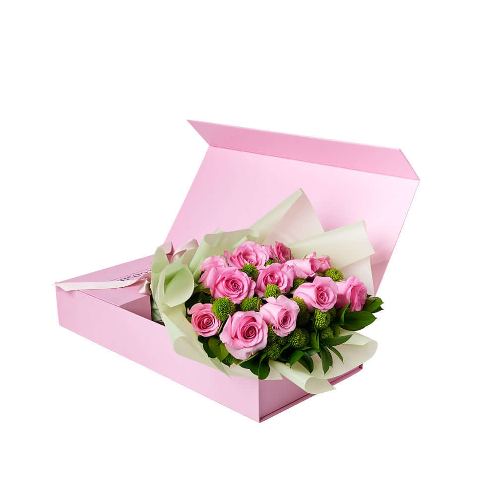 Pink Rose and Daisy Floral Bouquet in Box – how the gift is presented