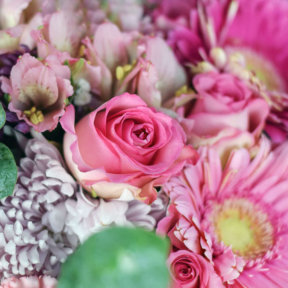 Pretty in Pink Rose Bouquet - Pink Rose - Mixed Floral Bouquet. Connecticut Delivery