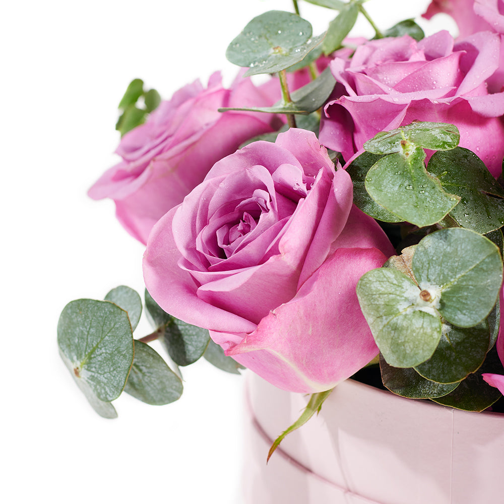 Luxe Passion Flowers & Champagne Gift - Roses and Champagne Gift Set - Connecticut Delivery