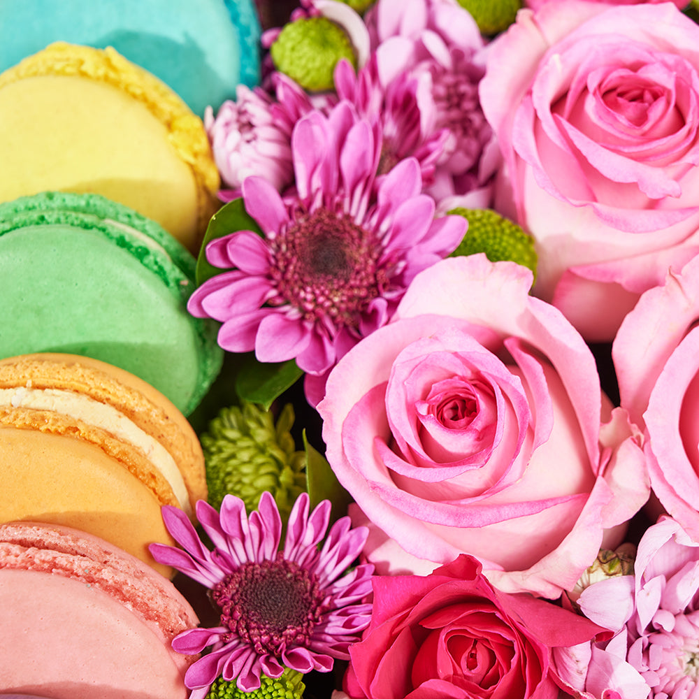 Complete Macaron & Flower Gift Box – Floral Gifts – Connecticut delivery