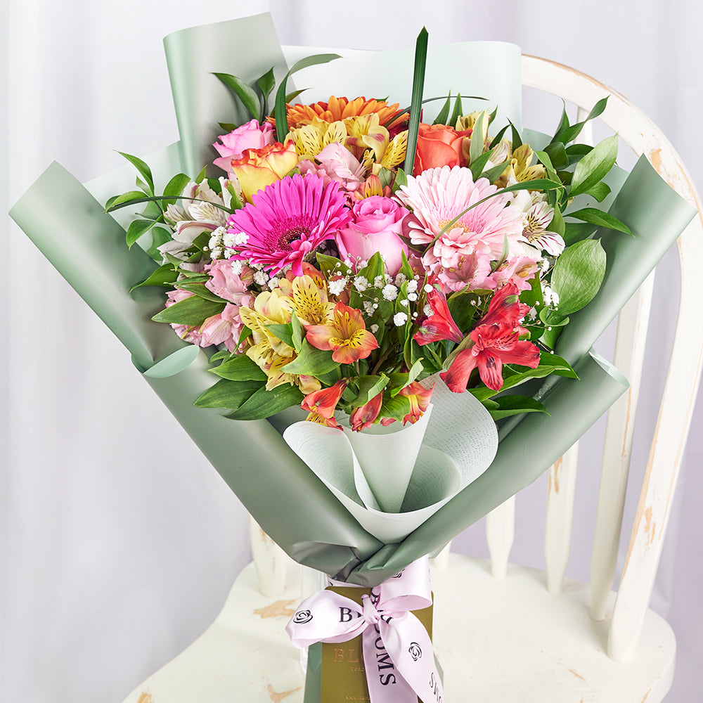 Parisian Brilliance Peruvian Lily Bouquet from Connecticut Blooms - Mixed Flower Gift - Connecticut Delivery.