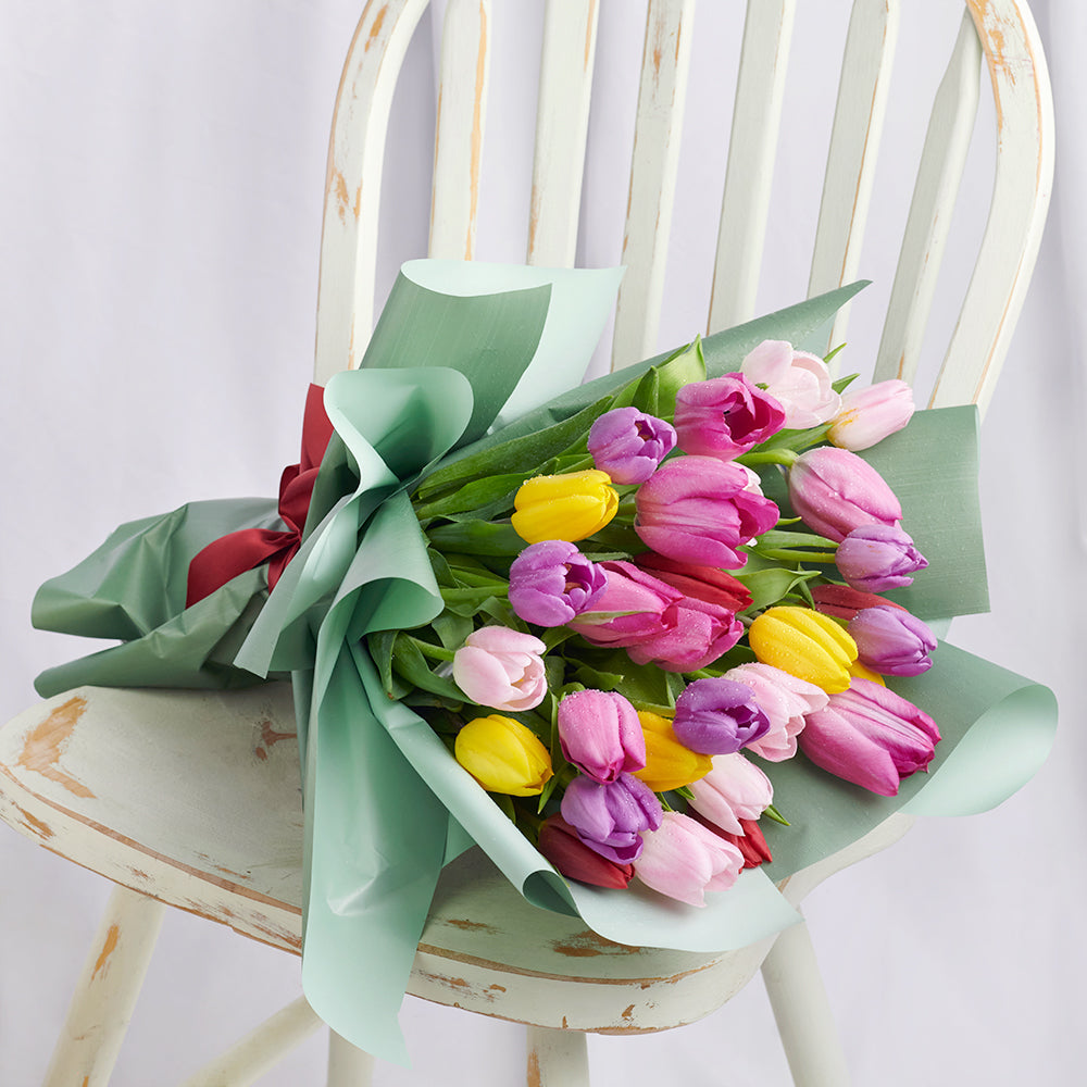 Elegant 30-Stem Tulip Bouquet in Floral Wrap – how the gift is presented
