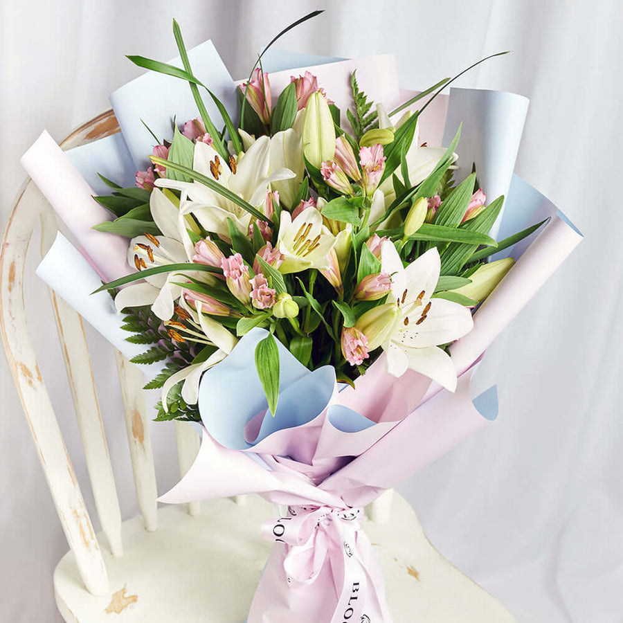 Summer Splash Lily Bouquet from Connecticut Blooms - Flower Gift - Connecticut Delivery.