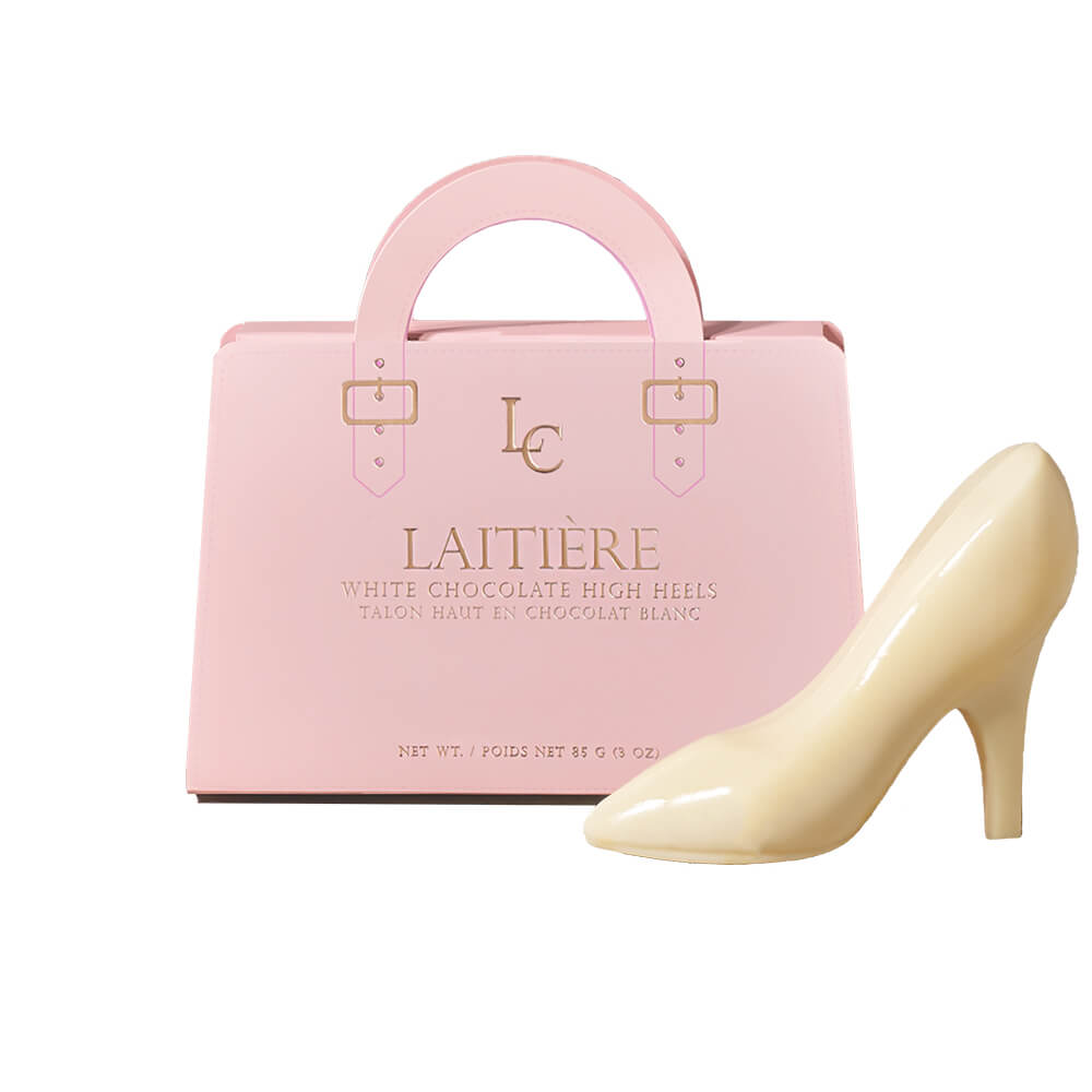 Deluxe Gourmet Gift Box with English Breakfast Tea and Laitière Chocolates – how the gift is presented